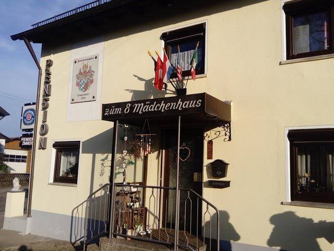 Pension zum 8 madchenhaus