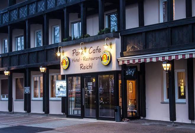 Hotel park cafe