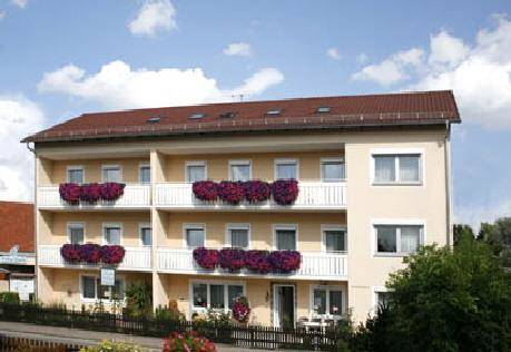 Pension eichschmid + biergarten