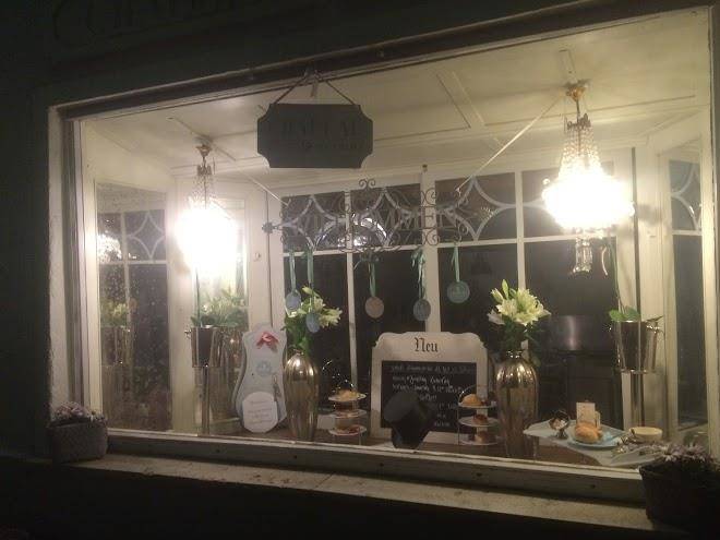 Cafe chapeau