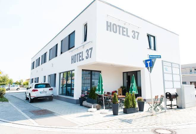Hotel 37