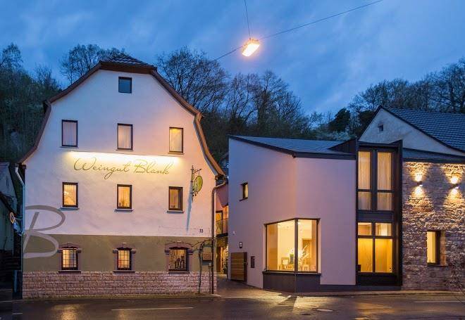 Weingut und gastehaus blank