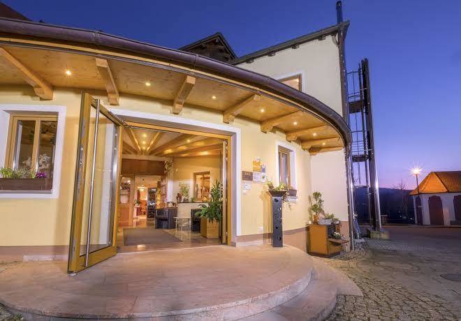 Landhotel Zum Goldenen Kreuz Image