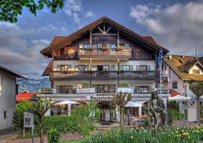 Bayerischer Hof Image