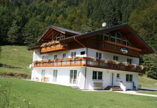 Charivari alpenlodge