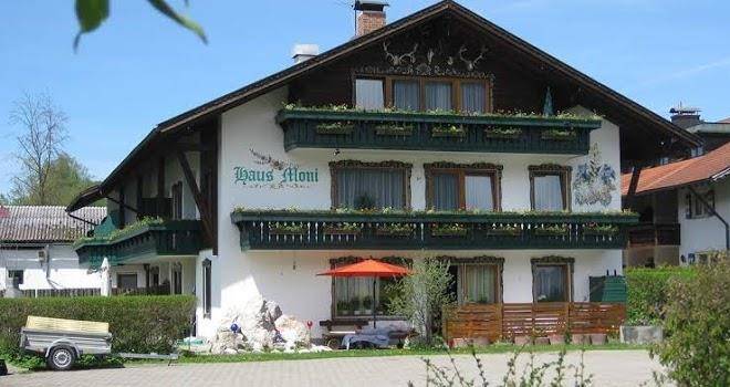 Haus moni