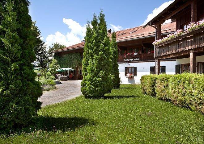 Landhotel huberhof gmbh & co kg