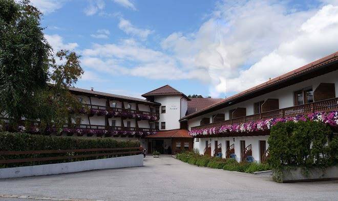 Hotel zur post