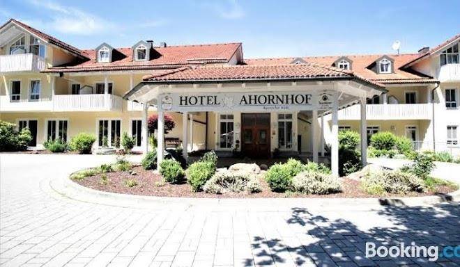 Ruhiges Doppelzimmer Im Hotel Ahornhof Image