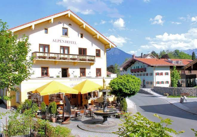 Bernhards stammhaus restaurant & hotel