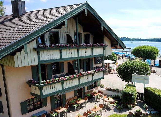 Hotel garni mowe am see
