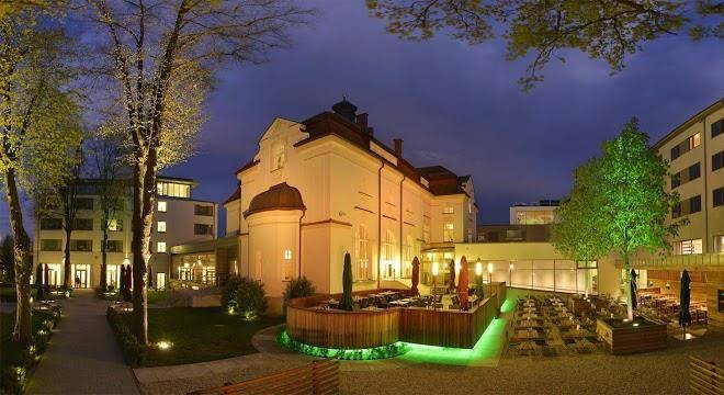 Hotel asam
