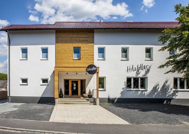 Holzfellas restaurant & hotel