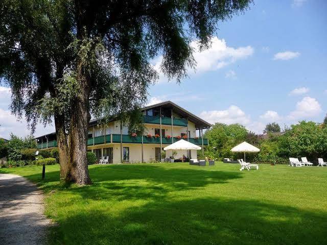 Hotel garni chiemsee pension seebruck gbr