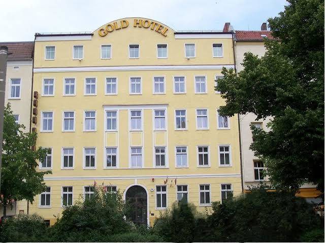 Gold hotel