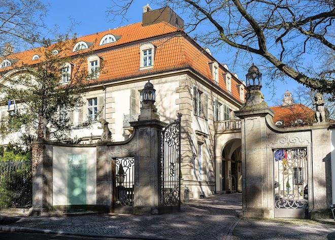 Schlosshotel berlin by patrick hellmann