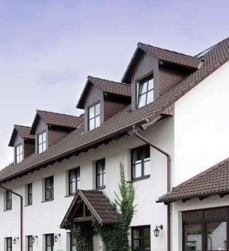 Pension & gasthaus kahren