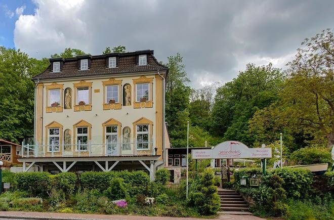 Strandhotel buckow