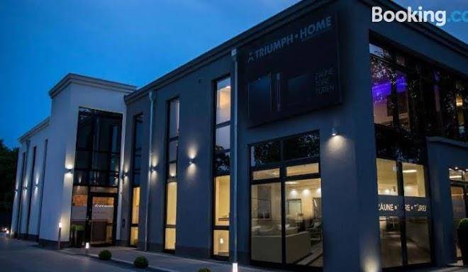 Triumph inn