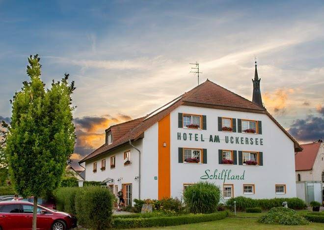 Hotel Am Uckersee Und Restaurant Schilfland Image