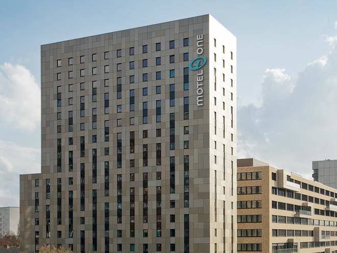 Hotel motel one hamburg alster