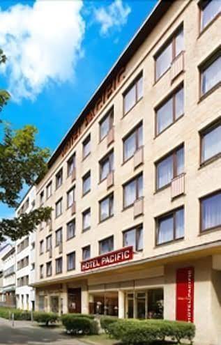 Hotel pacific