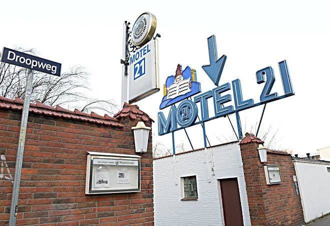 Motel 21