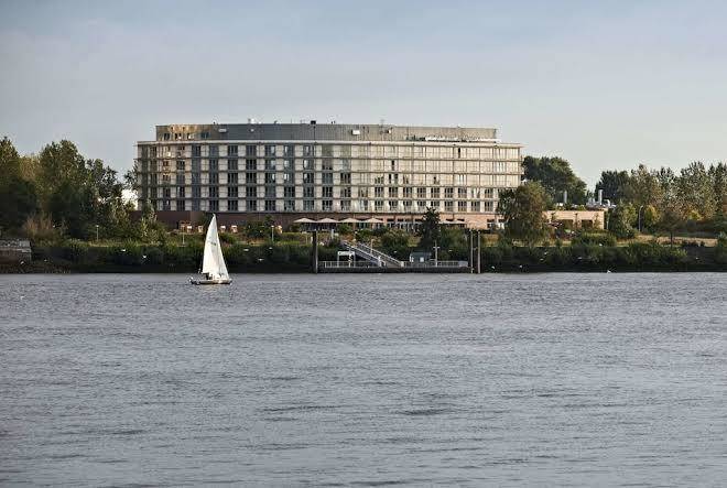 Elaya hotel hamburg finkenwerder