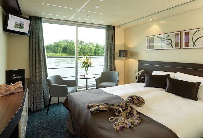 Crossgates Hotelship 3 Star Osthafen Frankfurt Image