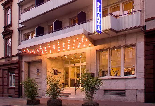 Favored Hotel Plaza Frankfurt Image