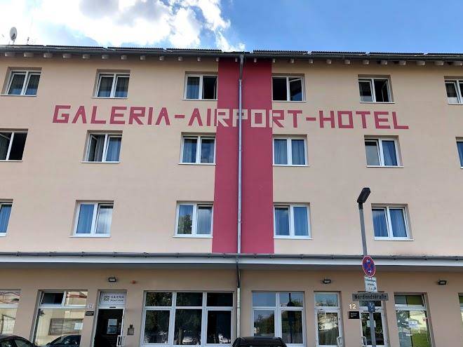 Galeria airport hotel