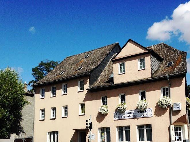 Bruckenvorstadt gastehaus priester