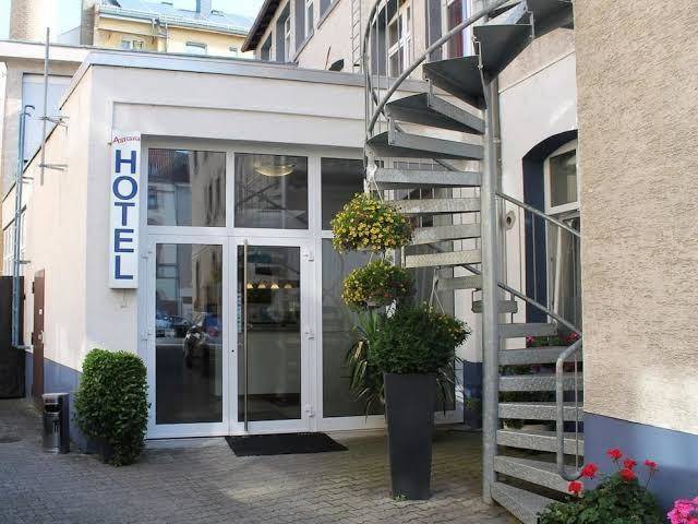 Aariana hotel