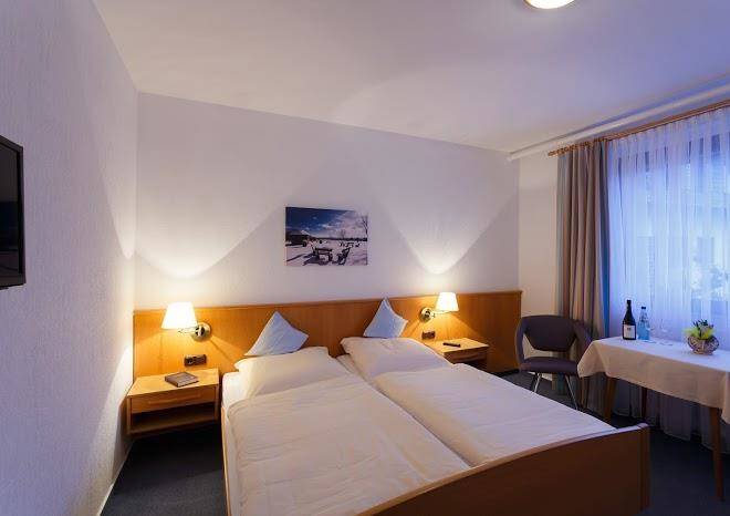Weinhaus & hotel engel rauenthal