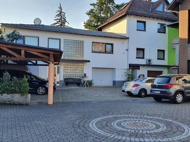 Landgasthof blos inh helge geist
