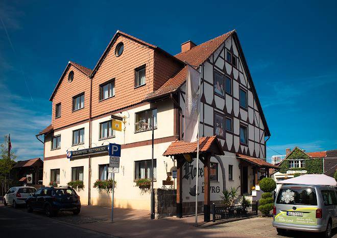Frau holle land hotel