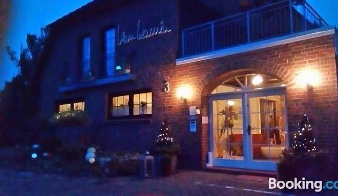 Gastehaus am kamin