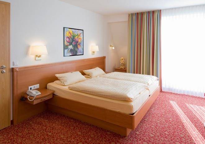 Hotel petersen gmbh & co kg
