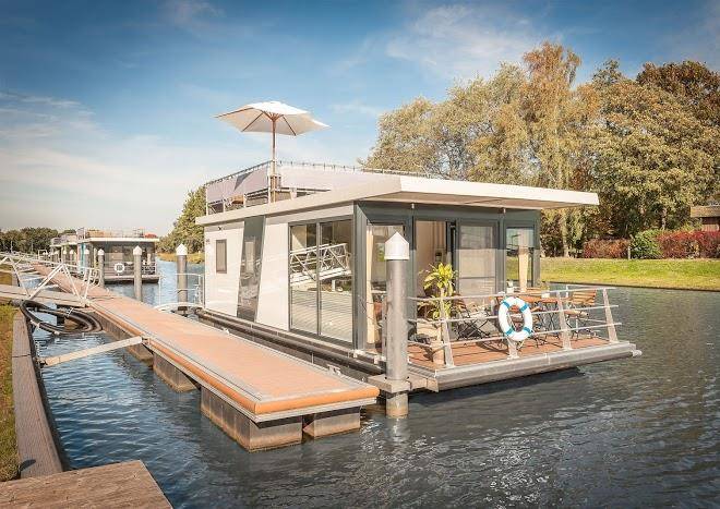 Hausboote Im Elbe Weser Dreieck Reederei Gmbh Marina Am See Image