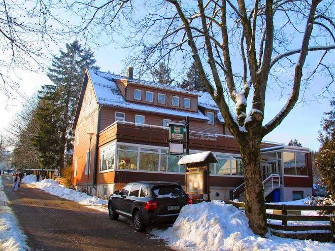 Hotel & ferienwohnungen haus am karpfenteich