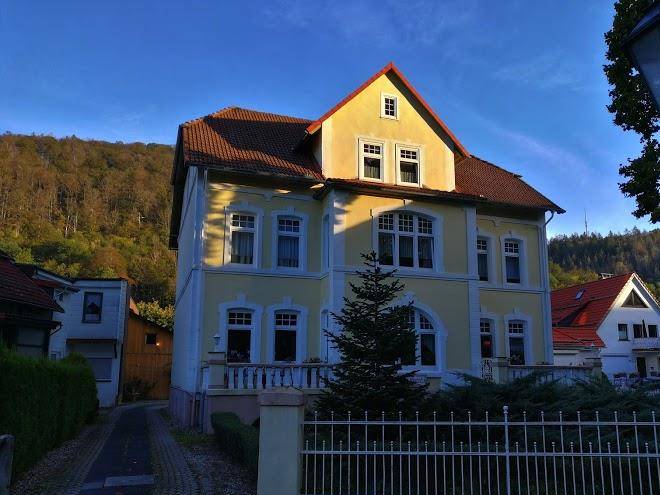 Pension bursch