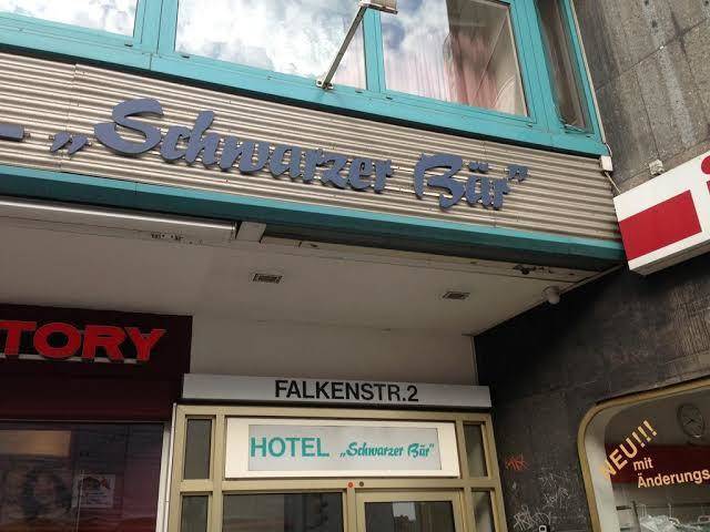 Hotel schwarzer bar