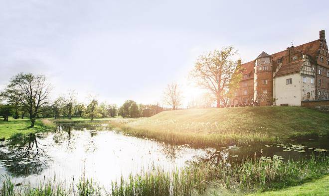 Schloss und gut ulrichshusen