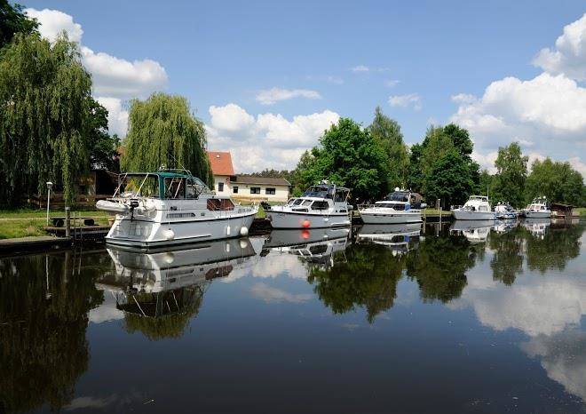 Yachtcharter Romer Bootsverleih Muritz Image