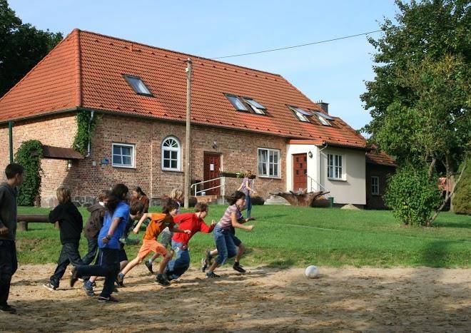 Haus Wildtierland Schullandheim Gehren Image