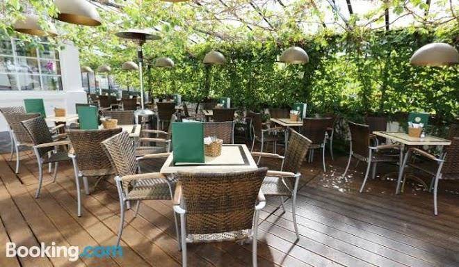 Zur klause restaurant und pension