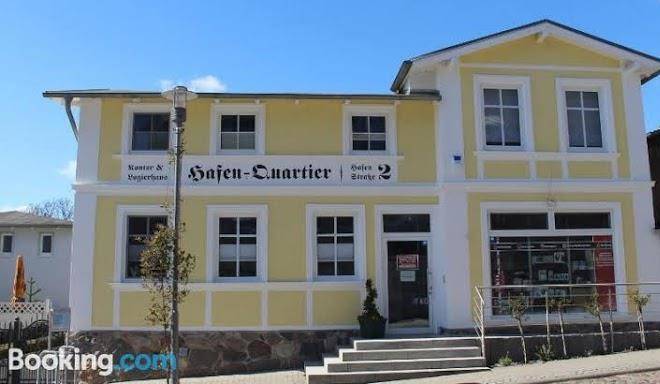 Hotel zum hafen