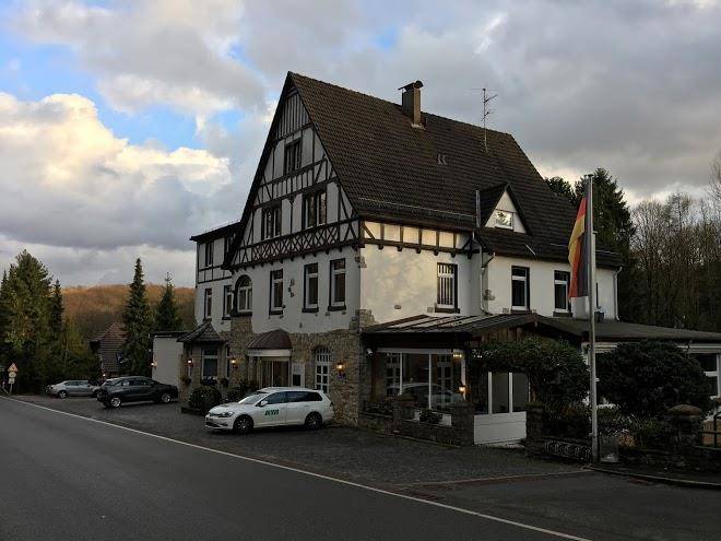 Bielefelder berghotel zum stillen frieden gmbh