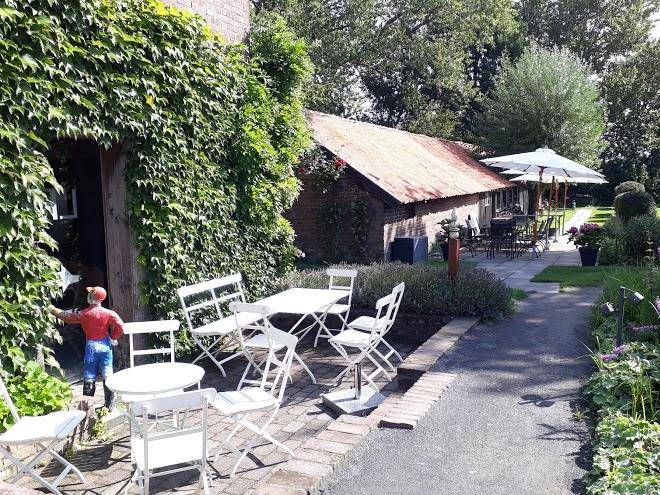 Lindenhof gastehaus und hofcafe
