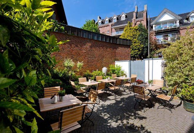 Logierhaus rheintoreins hotel & bistro leni & theo